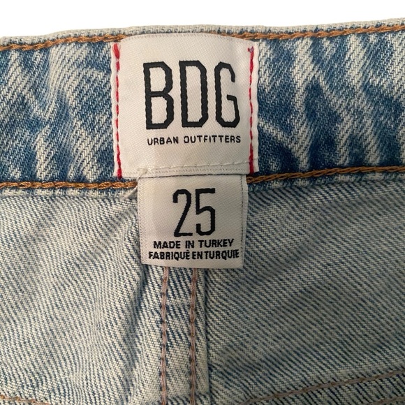 BDG Denim Distressed High Rise Raw Hem Jeans Sz 25 - Picture 8 of 11